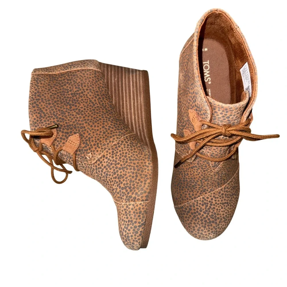 Toms kala wedge